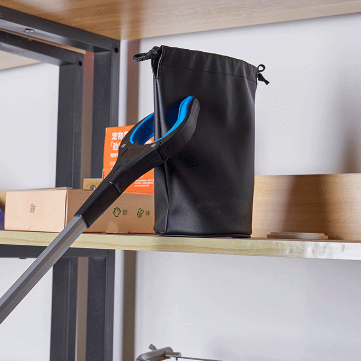 Cleste de Ridicare si Prindere Obiecte la distanta, Pliabil, Magnetic, 81 cm, Cap Rotativ 360°, Tija Aluminiu